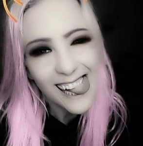 Meet your Posher, Cassie